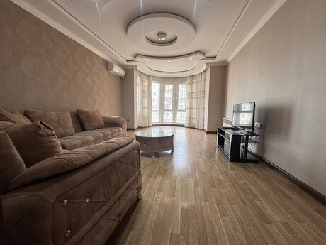 3 otaqlı yeni tikili - 8 Noyabr m. - 100 m²