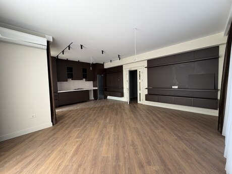 3 otaqlı yeni tikili - Bakıxanov q. - 127 m²