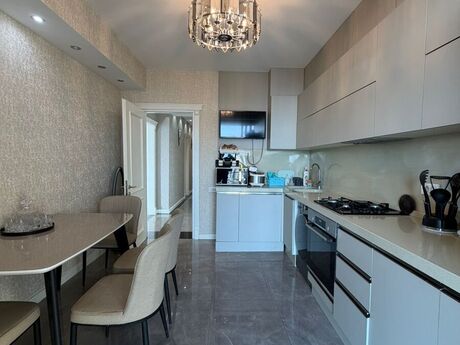 3 otaqlı yeni tikili - Həzi Aslanov m. - 148 m²