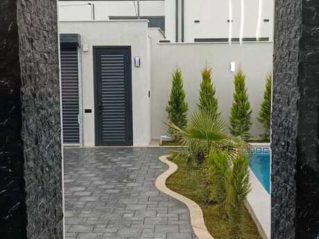 House with Garden, Villa For Sale