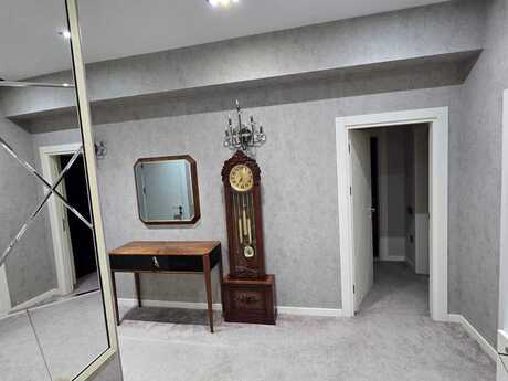 4 otaqlı yeni tikili - 28 May m. - 150 m²