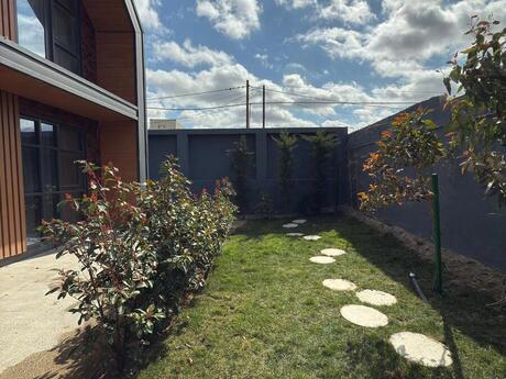 4 otaqlı həyət evi/bağ evi - Sea Breeze q. - 275 m²
