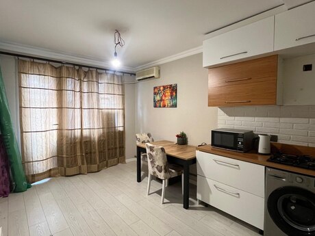 2 otaqlı köhnə tikili - Həzi Aslanov m. - 63 m²