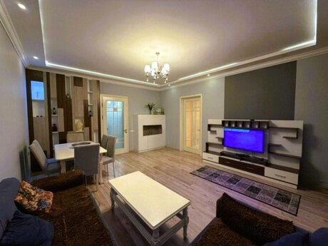 3 otaqlı köhnə tikili - Sahil m. - 80 m²