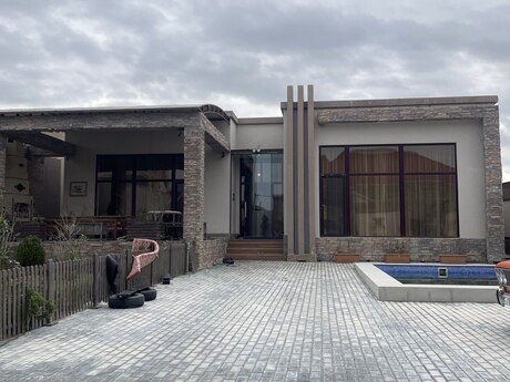 5 otaqlı həyət evi/bağ evi - Buzovna q. - 300 m²