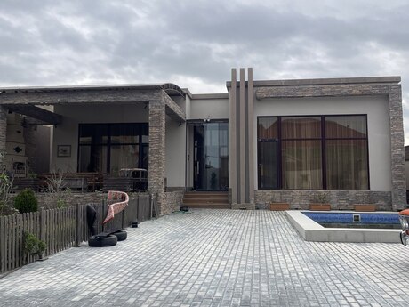 5 otaqlı həyət evi/bağ evi - Buzovna q. - 300 m²