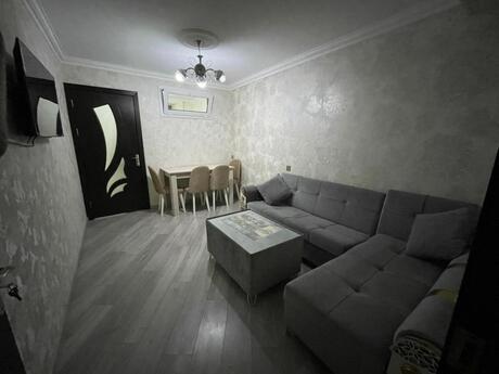 Satlr 2 otaql khn tikili 40 m, 7-ci mikrorayon q.