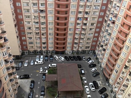 Объявление №5959525 - Баку, пос. Бадамдар, 3-комн., 138 м², 14/16 этаж