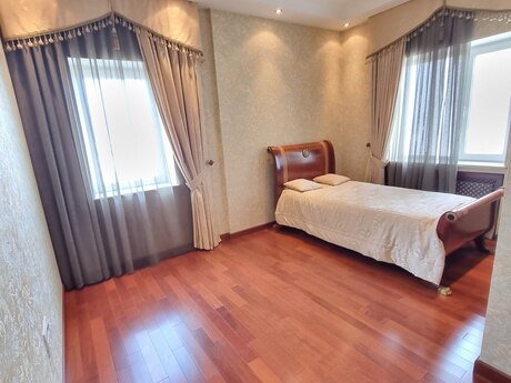 4 otaqlı yeni tikili - Nəsimi r. - 205 m²