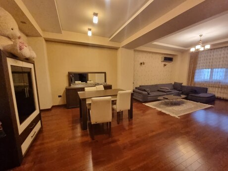 Elan №5959603 - Bakı, Şah İsmayıl Xətai m., 3 otaqlı, 156 m², 3/16 mərtəbə