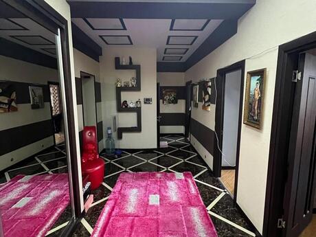 Satılır 3 otaqlı yeni tikili 118 m², 28 May m.