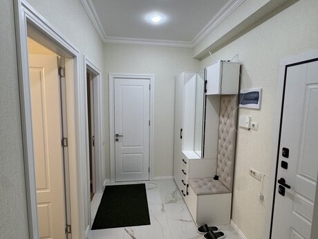 3 otaqlı yeni tikili - İnşaatçılar m. - 70 m²