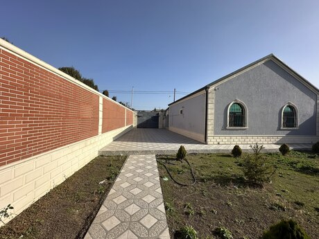 6 otaqlı həyət evi/bağ evi - Novxanı q. - 120 m²