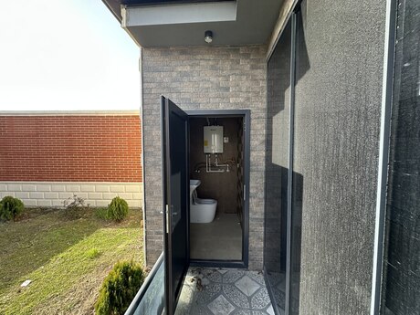 6 otaqlı həyət evi/bağ evi - Novxanı q. - 120 m²