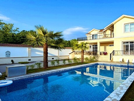 5 otaqlı həyət evi/bağ evi - Qəbələ - 320 m²