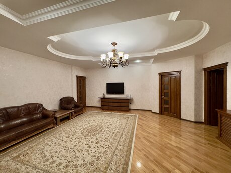 Объявление №5959925 - Баку, м. Иншаатчылар, 3-комн., 150 м², 9/18 этаж