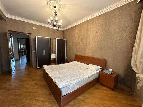 3 otaqlı yeni tikili - Şah İsmayıl Xətai m. - 140 m²