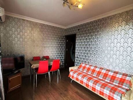 2 otaqlı köhnə tikili - Bakıxanov q. - 45 m²