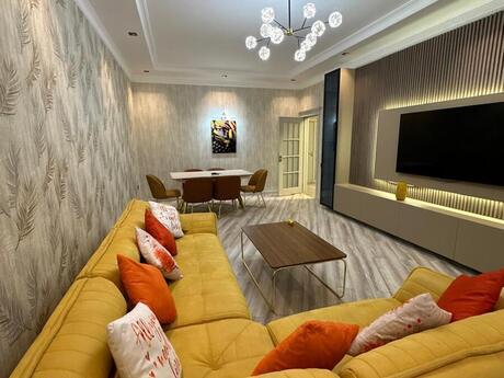 4 otaqlı həyət evi/bağ evi - Mərdəkan q. - 300 m²