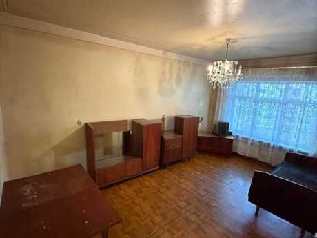 4 otaqlı köhnə tikili - Həzi Aslanov m. - 100 m²