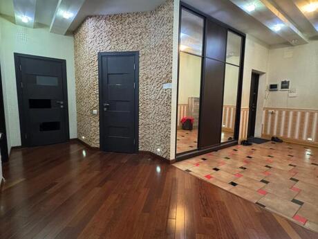 4 otaqlı yeni tikili - Şah İsmayıl Xətai m. - 187 m²