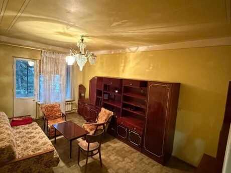 4 otaqlı köhnə tikili - Həzi Aslanov m. - 100 m²