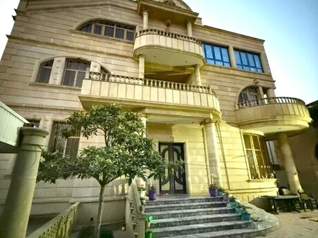 12 otaqlı həyət evi/bağ evi - Nəsimi m. - 1200 m²