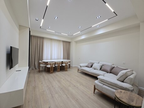 3-комн. новостройка - м. Шах Исмаил Хатаи - 140 м²