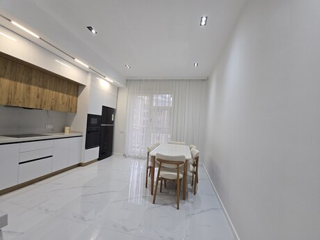 3-комн. новостройка - м. Шах Исмаил Хатаи - 140 м²