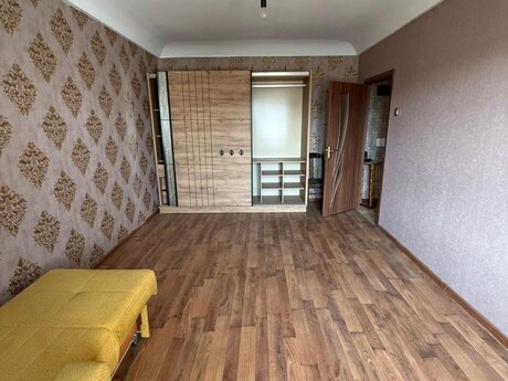Satlr 1 otaql khn tikili 35 m, Neftilr m.