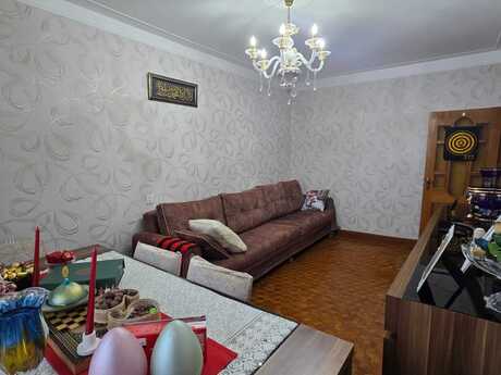 3 otaqlı köhnə tikili - 8 Noyabr m. - 82 m²