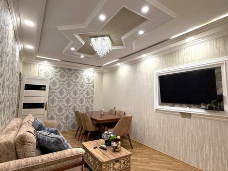 3 otaqlı köhnə tikili - Azadlıq Prospekti m. - 76 m²