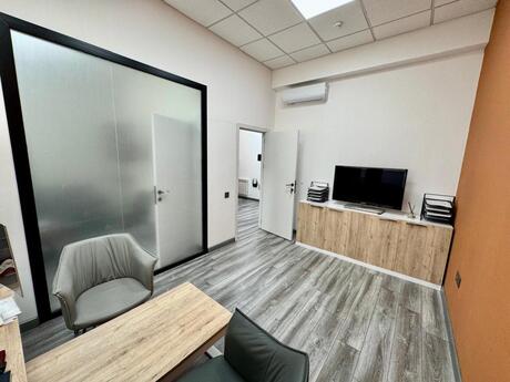 2-комн. офис - м. 8 ноября - 60 м²