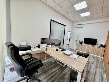 2-комн. офис - м. 8 ноября - 60 м²