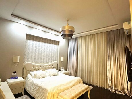 5 otaqlı mənzil, 202 m², Nizami: 740 000 ₼ 5