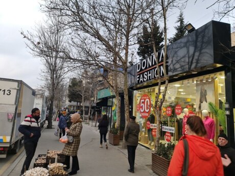 Obyekt - İnşaatçılar m. - 124 m²