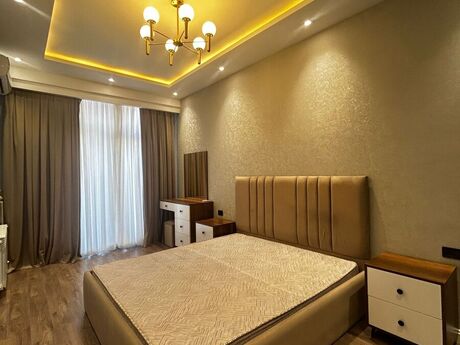 2-комн. новостройка - м. Низами - 80 м²