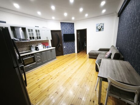 Satılır 3 otaqlı yeni tikili 93 m², Bakıxanov q.