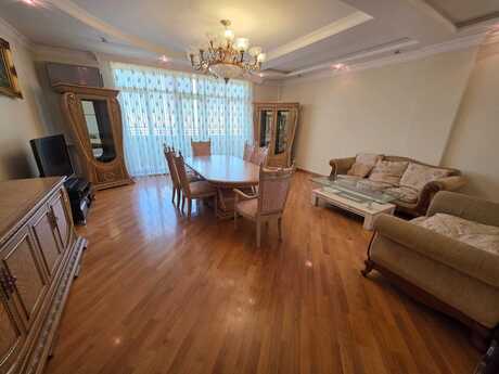 4 otaqlı yeni tikili - Gənclik m. - 180 m²