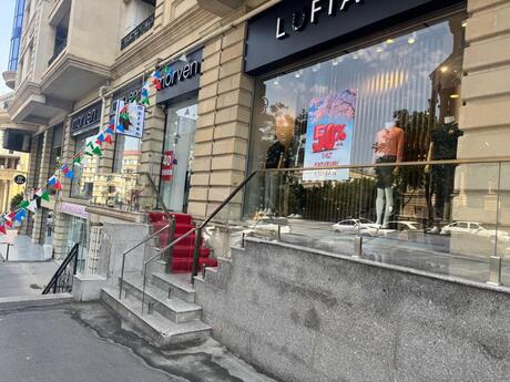 Elan №5961640 - Bakı, Elmlər Akademiyası m., 212 m²