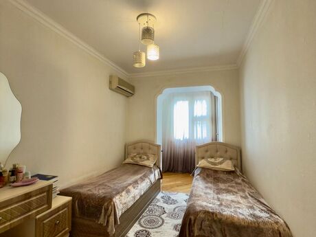 4 otaqlı köhnə tikili - Nərimanov r. - 100 m²