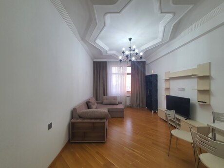 Kirayə 2 otaqlı mənzil, 85 m², Gənclik: 900 ₼/ay 2