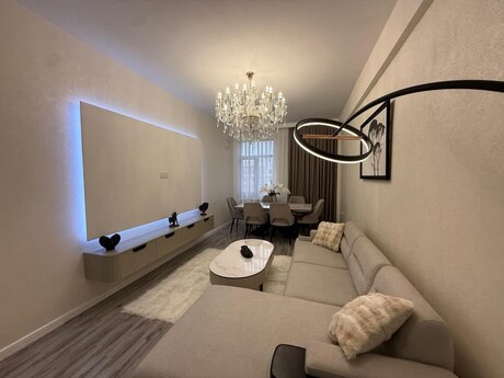 2-комн. новостройка - Насиминский  р. - 106 м²