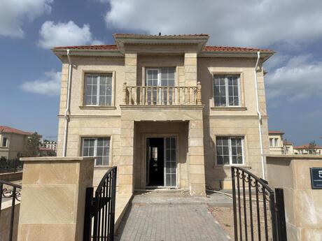 House with Garden, Villa For Sale