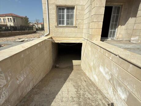 6 otaqlı həyət evi/bağ evi - Sea Breeze q. - 300 m²