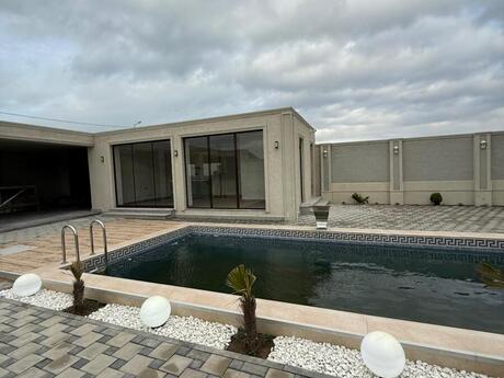 5 otaqlı həyət evi/bağ evi - Novxanı q. - 250 m²