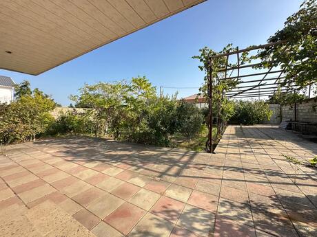 5 otaqlı həyət evi/bağ evi - Albalılıq q. - 150 m²