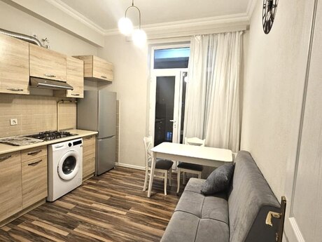 3-комн. новостройка - Ясамальский р. - 85 м²