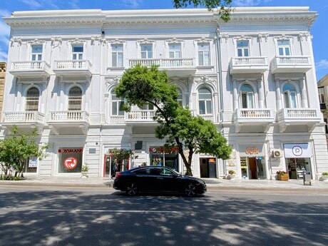 3 otaqlı köhnə tikili - İçəri Şəhər m. - 150 m²