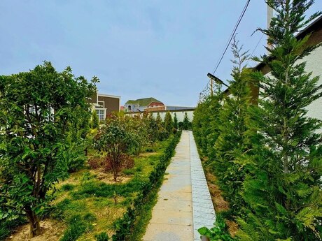 4 otaqlı həyət evi/bağ evi - Mərdəkan q. - 250 m²